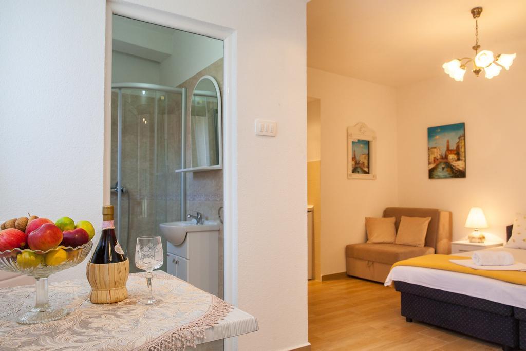 Apartments & Rooms Jelka Kotor Eksteriør billede